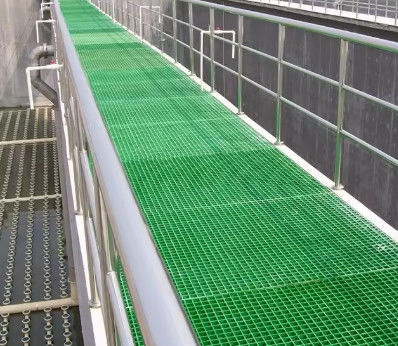 紫外線フリー 滑らかな FRP 形状のガラスの繊維格子 38x38x38mm GRP 樹格子